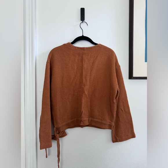 Madewell L/S Side Tie Textured Top - Picture 2 of 4